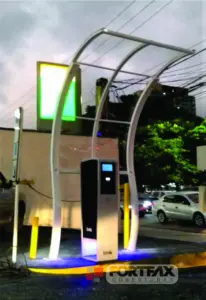 Cobertura em policarbonato para estacionamento